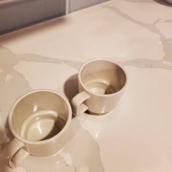 Stoneware stackable mugs, off white and green, made in Japan, 1 pair - Picture 4 of 6